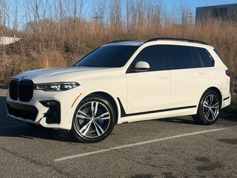 Used 2020 BMW X7 xDrive40i w/ M Sport Package image 4