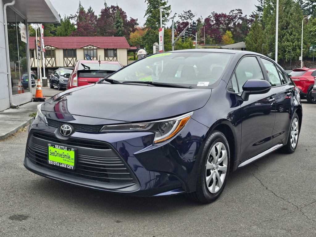 Certified 2025 Toyota Corolla LE FWD image 3