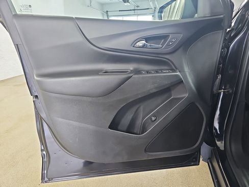 Used 2020 Chevrolet Equinox LT w/ Driver Convenience Package FWD image 32