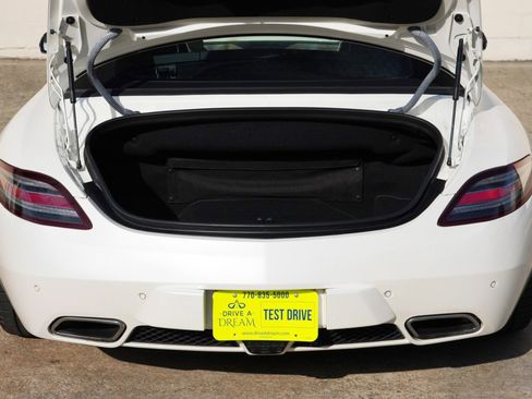 Used 2012 Mercedes-Benz SLS AMG Roadster image 12