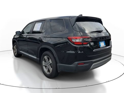 Used 2025 Honda Pilot EX-L image 4