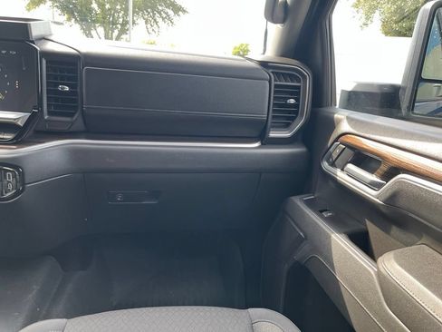 Used 2025 Chevrolet Silverado 2500 LT w/ Texas Edition AWD/4WD image 7