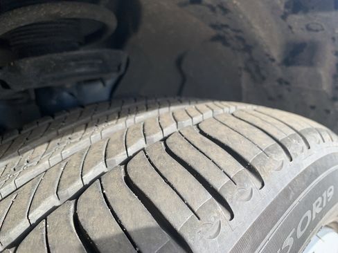 Used 2025 Volvo XC40 B5 Plus image 12