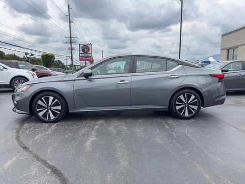 Used 2021 Nissan Altima 2.5 SV FWD image 4