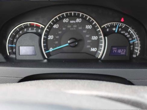 Used 2012 Toyota Camry XLE FWD image 9