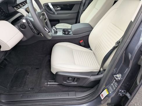 Used 2025 Land Rover Discovery Sport S image 12