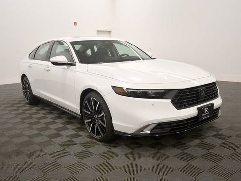 New 2025 Honda Accord Touring image 9