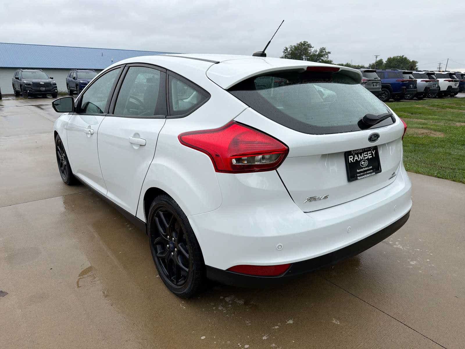 Used 2016 Ford Focus SE w/ Equipment Group 201A FWD image 4