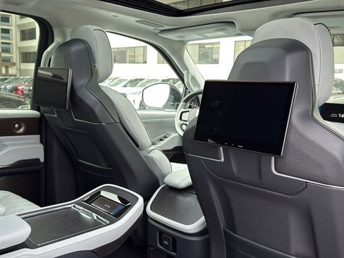 New 2026 Lincoln Navigator L Black Label image 6