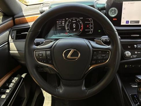Used 2023 Lexus ES 350 w/ Premium Package image 13