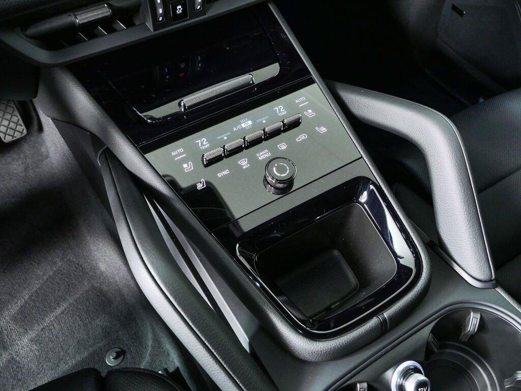 New 2026 Porsche Cayenne AWD/4WD image 18