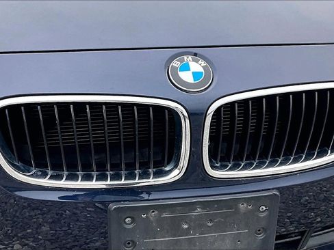 Used 2016 BMW 320i xDrive Sedan image 25