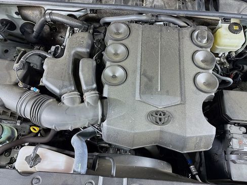 Used 2020 Toyota 4Runner SR5 Premium w/ Moonroof Package image 33