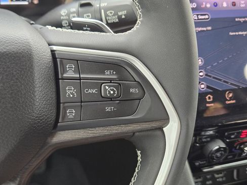 Used 2023 Jeep Grand Cherokee L Limited image 30