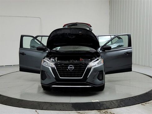New 2025 Nissan Kicks Play S image 10