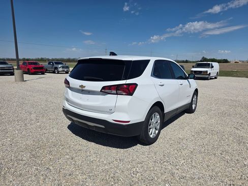 Used 2024 Chevrolet Equinox LT w/ LPO, Floor Liner Package FWD image 3