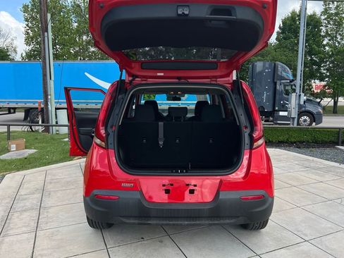 Used 2022 Kia Soul LX FWD image 19