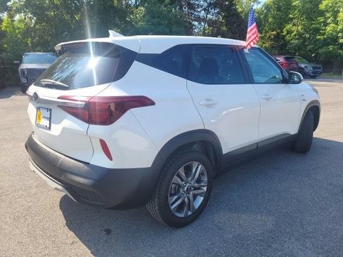 Certified 2021 Kia Seltos LX AWD/4WD image 5