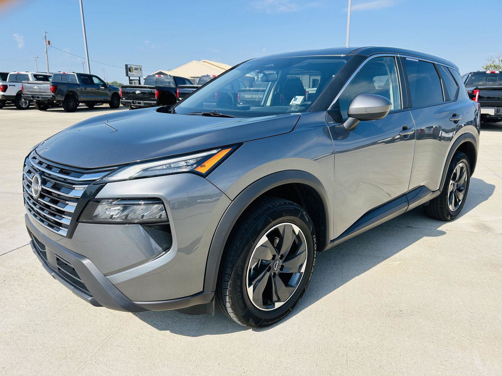 Used 2025 Nissan Rogue SV FWD image 32