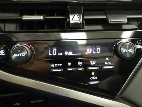 Used 2023 Toyota Camry XSE w/ Navigation Package AWD/4WD image 7