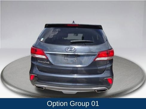 Used 2017 Hyundai Santa Fe SE FWD image 6