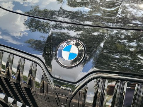 Used 2025 BMW 740i RWD image 4