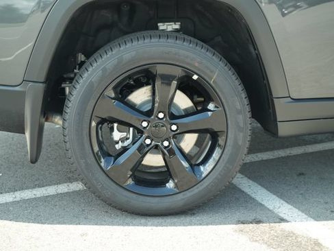 New 2026 Jeep Grand Cherokee L Limited w/ Limited Altitude Package AWD/4WD image 47