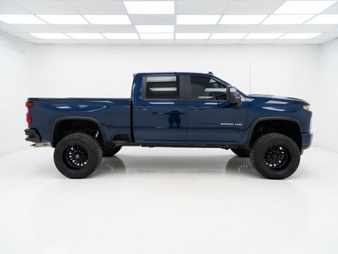 Used 2022 Chevrolet Silverado 2500 Custom w/ Custom Value Package AWD/4WD image 23