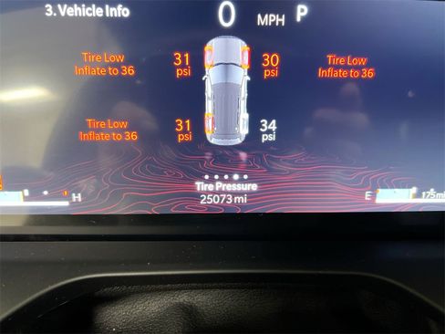 Used 2024 Jeep Grand Cherokee Limited image 12