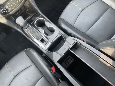 Used 2023 Chevrolet Equinox Premier image 27