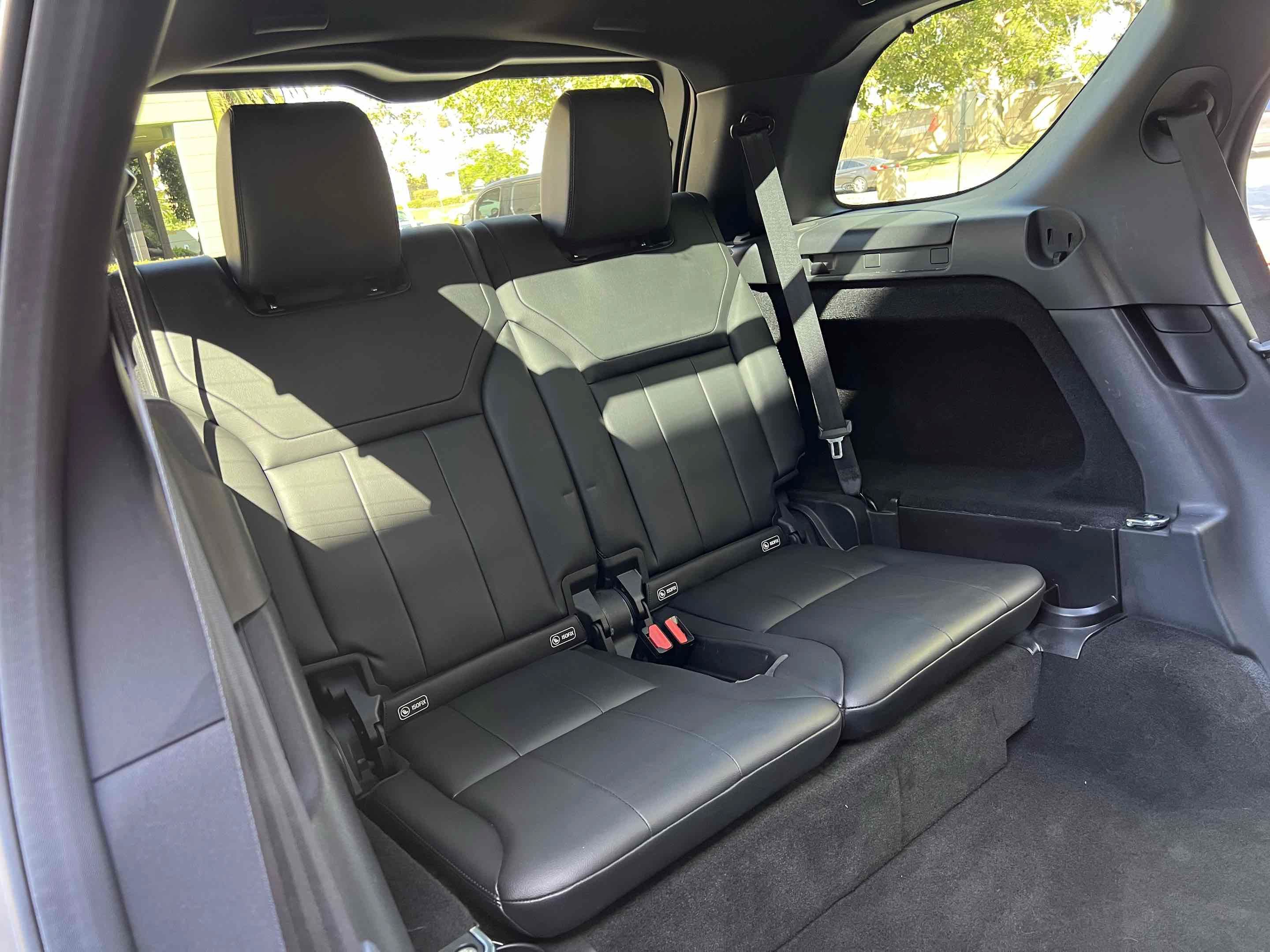 Used 2018 Land Rover Discovery HSE AWD/4WD image 28