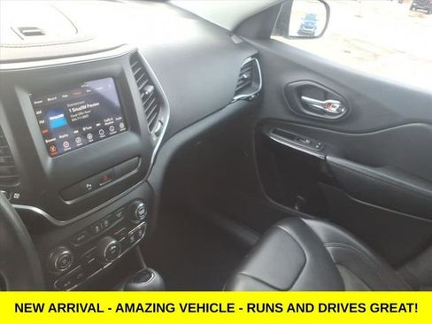 Used 2019 Jeep Cherokee Altitude image 23