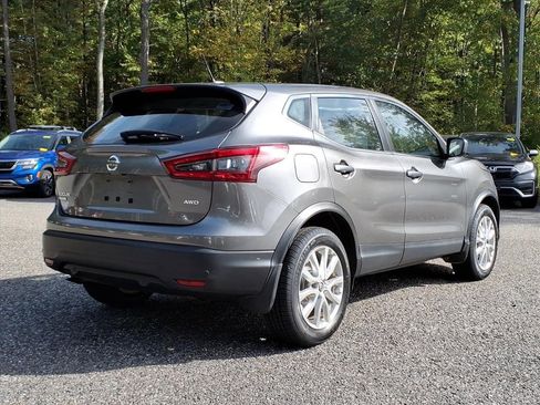 Used 2021 Nissan Rogue Sport S image 4