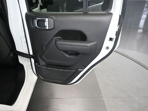 Used 2025 Jeep Wrangler Unlimited Sport AWD/4WD image 21