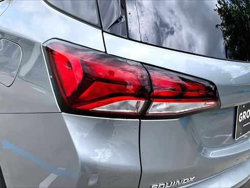 Used 2023 Chevrolet Equinox LT FWD image 27
