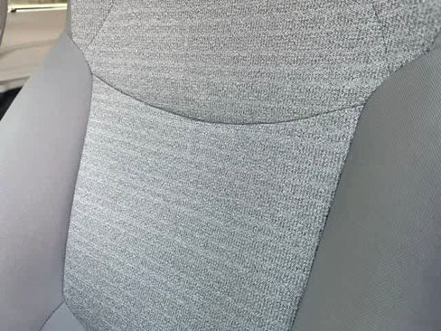 Used 2021 Toyota Sienna LE image 7