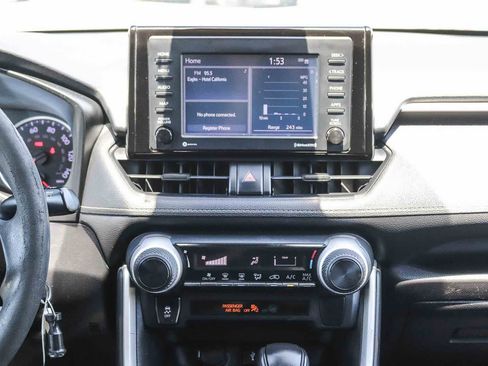 Used 2021 Toyota RAV4 LE FWD image 11