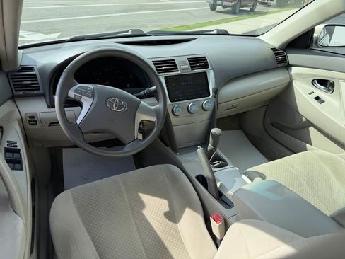 Used 2009 Toyota Camry FWD image 12