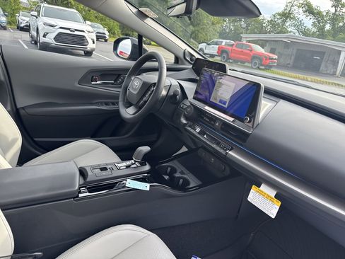 New 2025 Toyota Prius image 36