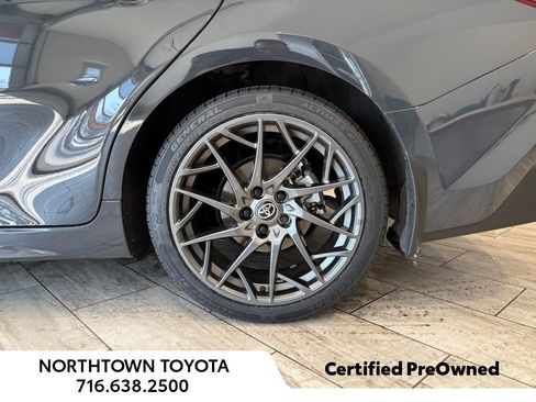 Used 2025 Toyota Camry SE w/ Convenience Package image 7