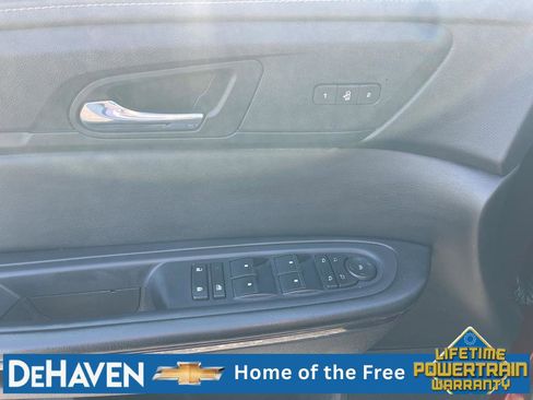 Used 2017 Chevrolet Traverse Premier FWD image 22