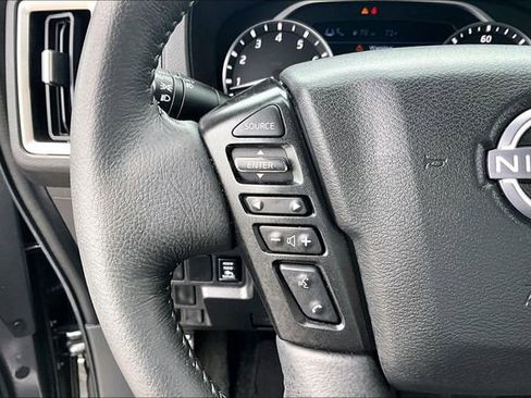 Certified 2025 Nissan Frontier SV w/ SV Convenience Package RWD image 10
