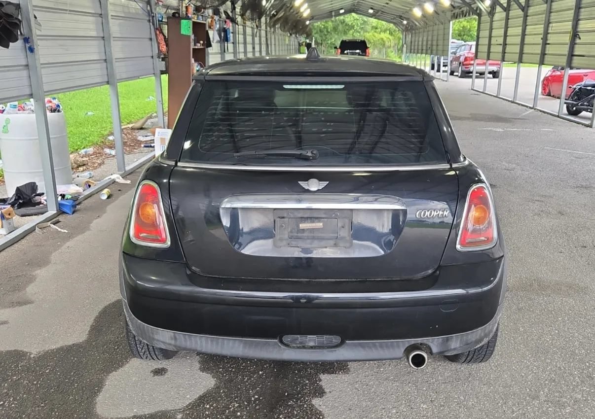 Used 2010 MINI Cooper Hardtop FWD image 5