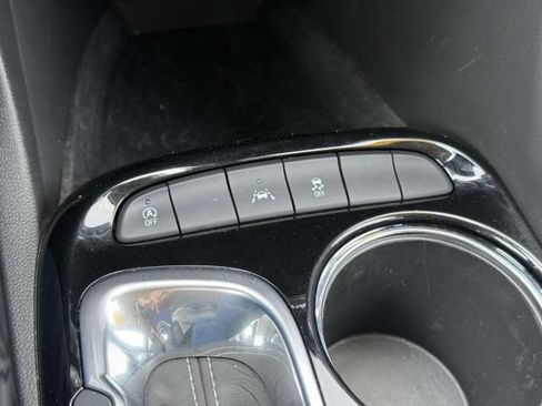 Used 2023 Buick Encore GX Select w/ Sport Touring Package FWD image 29