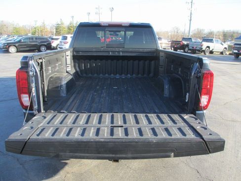 Used 2021 GMC Sierra 1500 SLE w/ X31 Off-Road Package image 6