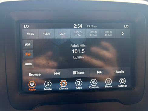 Used 2019 Jeep Renegade Limited AWD/4WD image 22