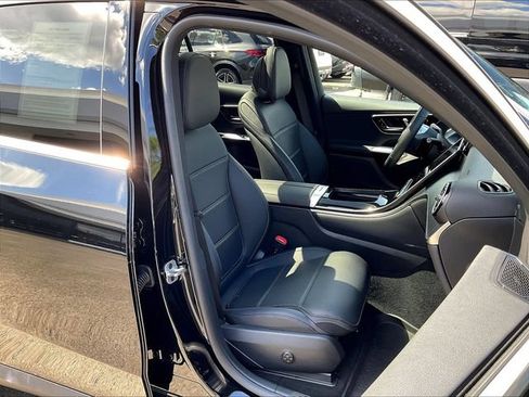 Used 2026 Mercedes-Benz GLC 300 4MATIC image 31