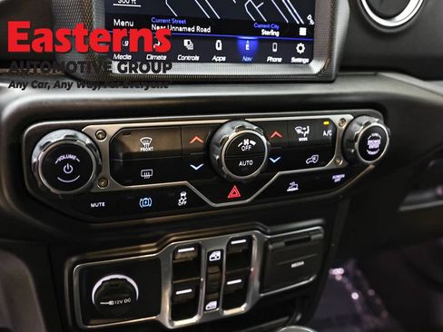 Used 2023 Jeep Wrangler Unlimited Sahara AWD/4WD image 20