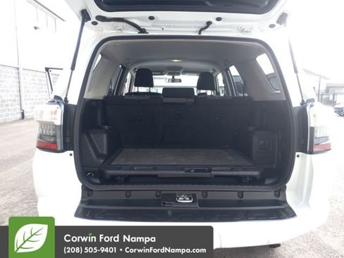 Used 2017 Toyota 4Runner SR5 image 28