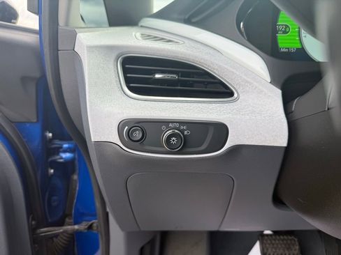 Used 2020 Chevrolet Bolt LT image 34